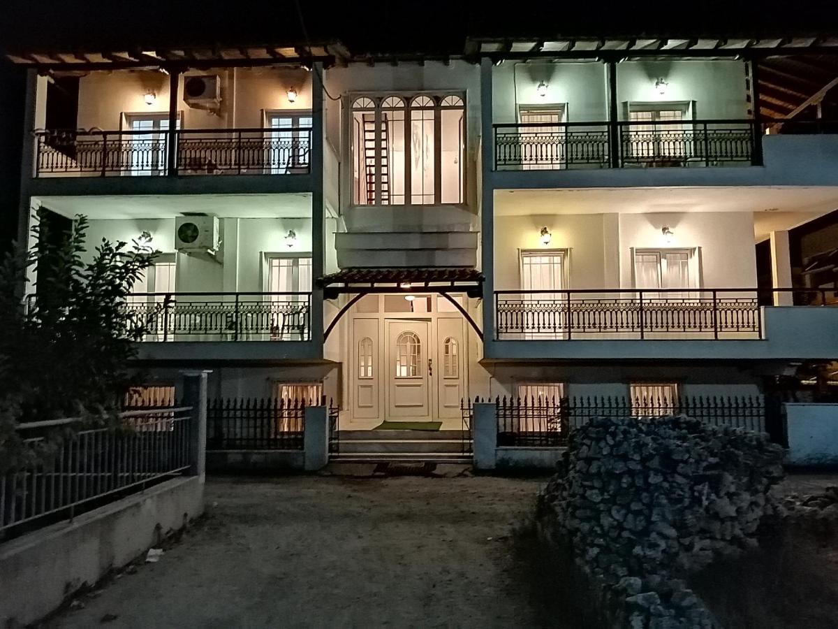 Villa Alexandra Ієрісос Екстер'єр фото